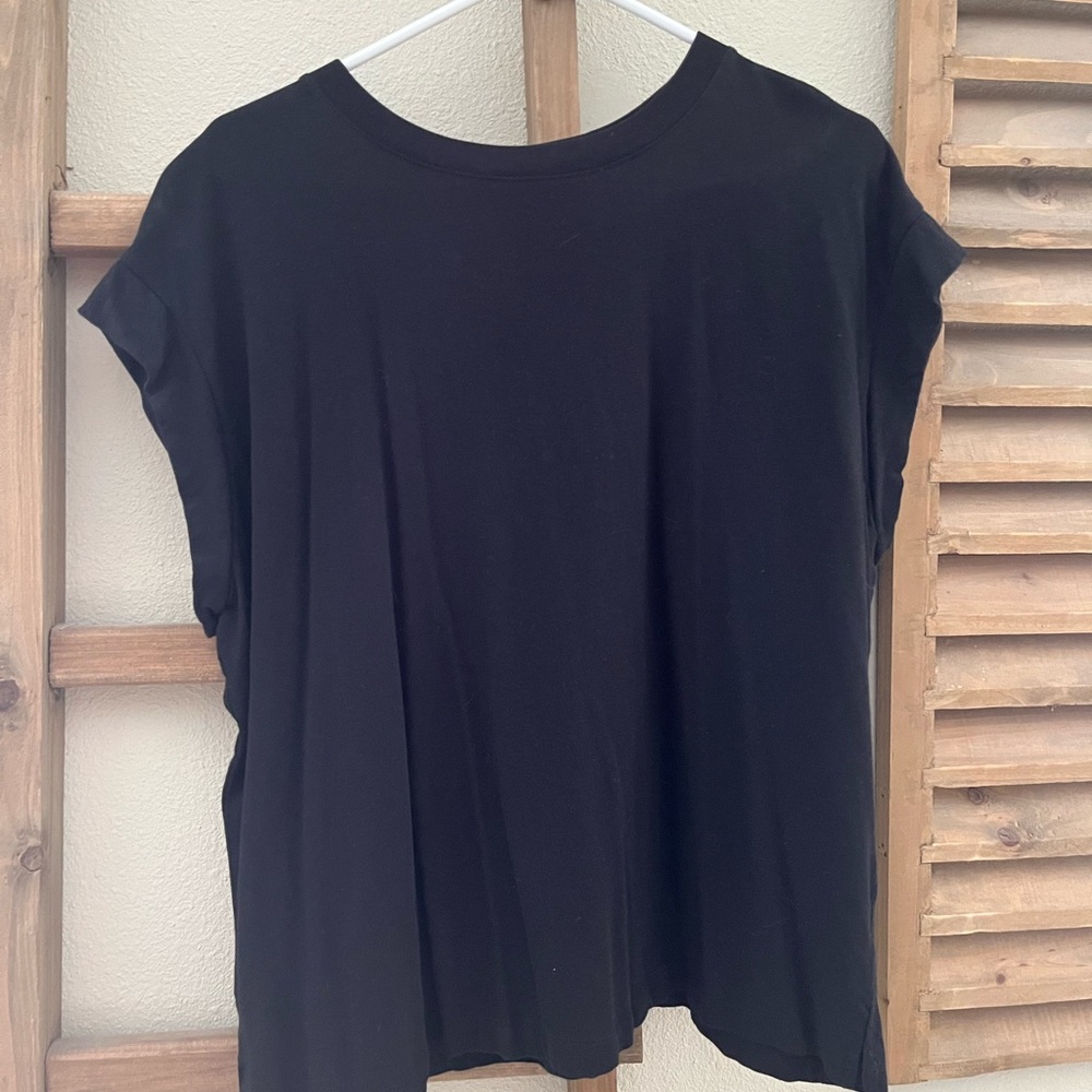 A New Day cap sleeve tee